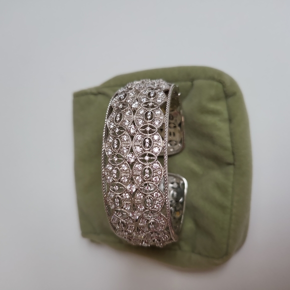 Judith Ripka cuff bracelet diamonique SS average size - Picture 2 of 6